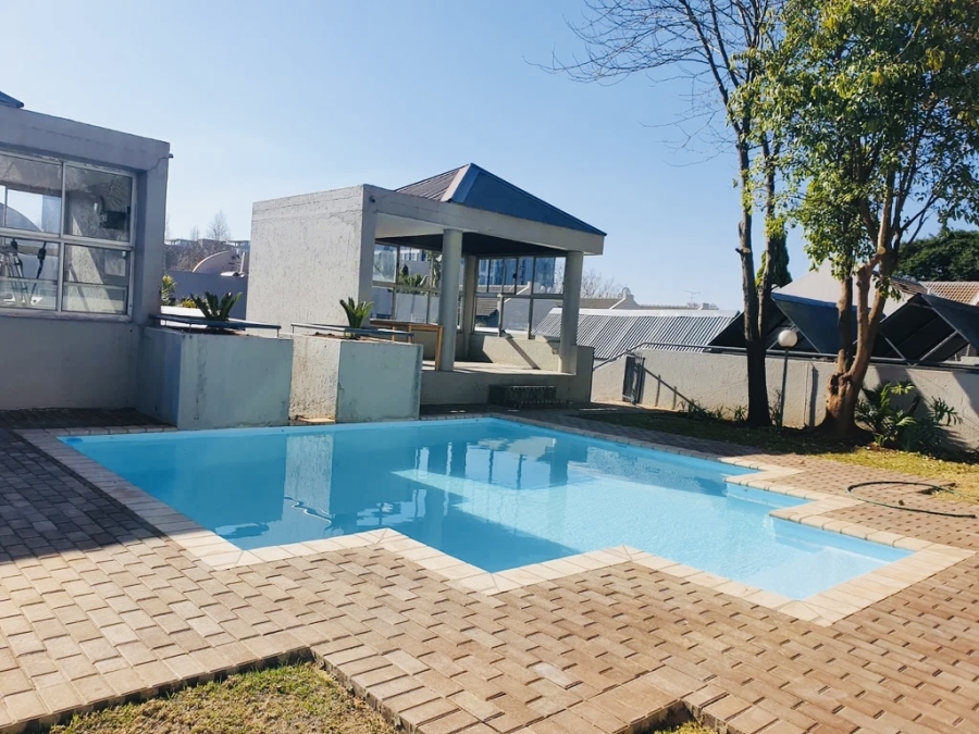 1 Bedroom Property for Sale in Sandown Gauteng