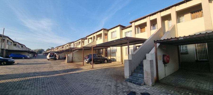 2 Bedroom Property for Sale in Elspark Gauteng