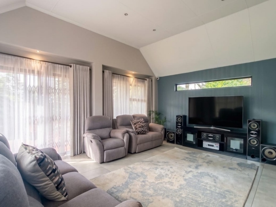 4 Bedroom Property for Sale in Weltevreden Park Gauteng