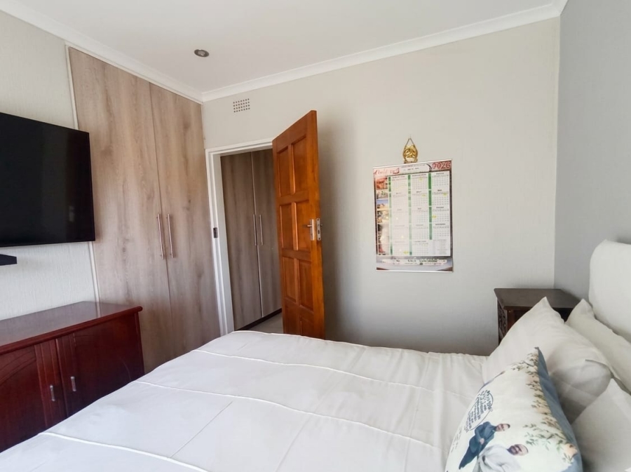 4 Bedroom Property for Sale in Weltevreden Park Gauteng