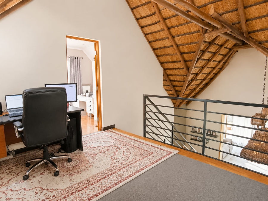 4 Bedroom Property for Sale in Weltevreden Park Gauteng
