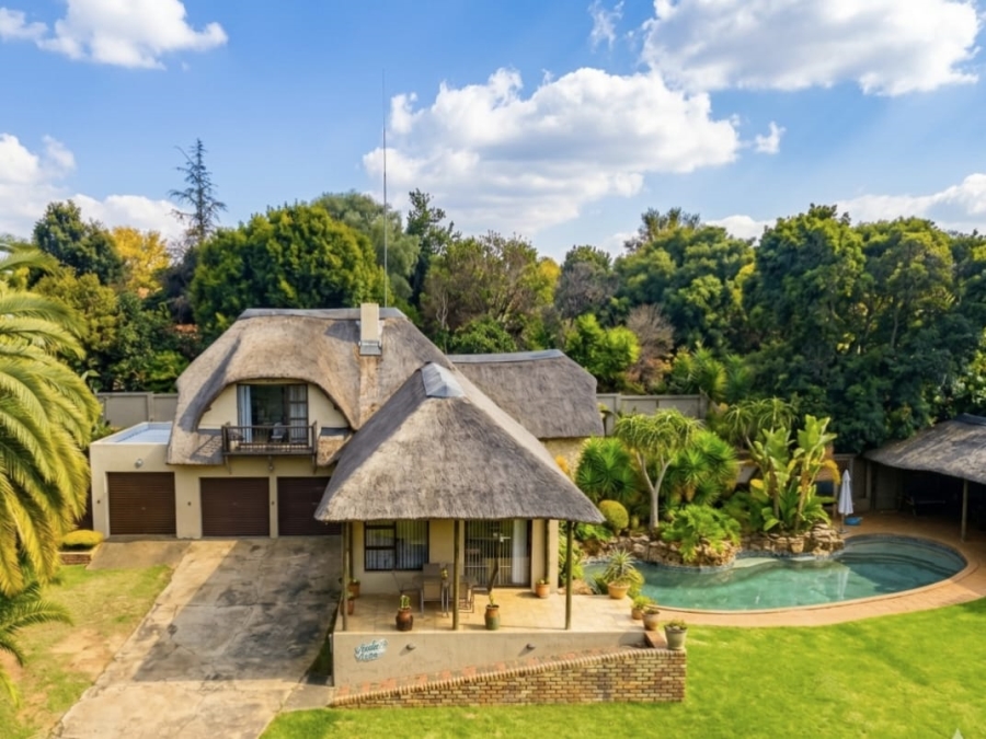 4 Bedroom Property for Sale in Weltevreden Park Gauteng