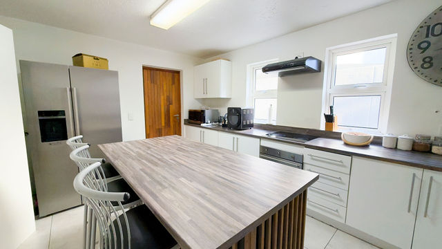 To Let 4 Bedroom Property for Rent in Sandhurst Gauteng