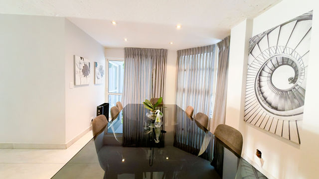 To Let 4 Bedroom Property for Rent in Sandhurst Gauteng
