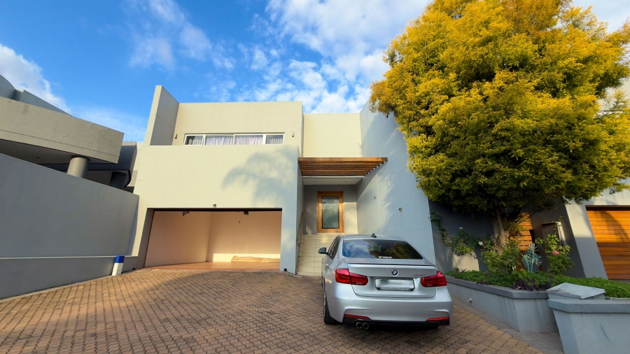 To Let 4 Bedroom Property for Rent in Sandhurst Gauteng