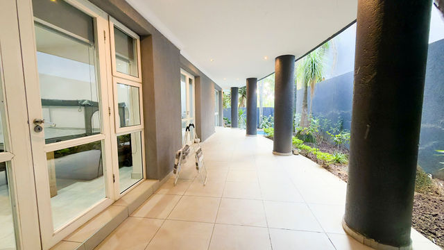 To Let 4 Bedroom Property for Rent in Sandhurst Gauteng