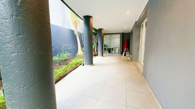 To Let 4 Bedroom Property for Rent in Sandhurst Gauteng
