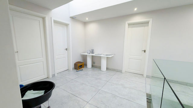 To Let 4 Bedroom Property for Rent in Sandhurst Gauteng