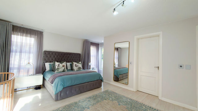To Let 4 Bedroom Property for Rent in Sandhurst Gauteng