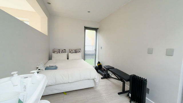 To Let 4 Bedroom Property for Rent in Sandhurst Gauteng
