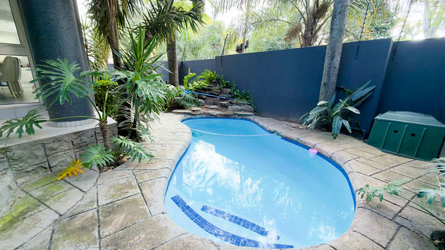To Let 4 Bedroom Property for Rent in Sandhurst Gauteng