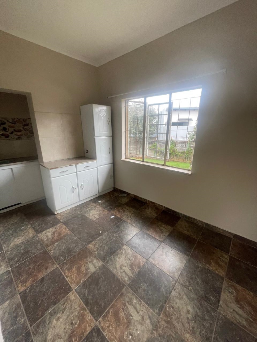 To Let 1 Bedroom Property for Rent in Eastleigh Ridge Gauteng