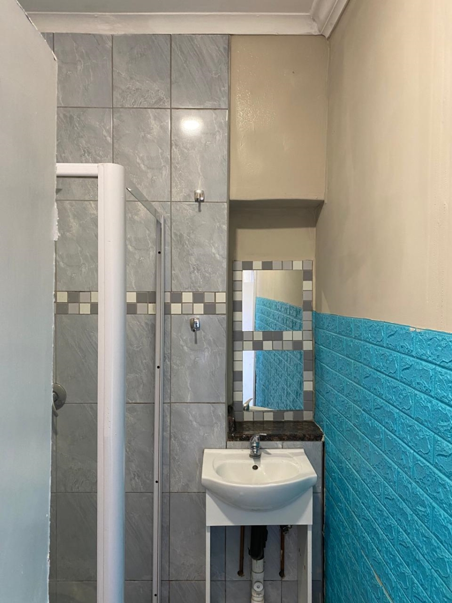 To Let 1 Bedroom Property for Rent in Eastleigh Ridge Gauteng