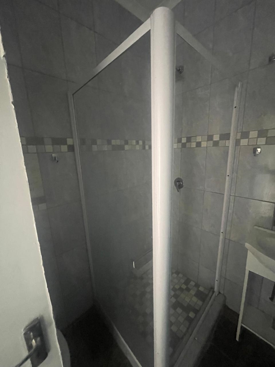 To Let 1 Bedroom Property for Rent in Eastleigh Ridge Gauteng