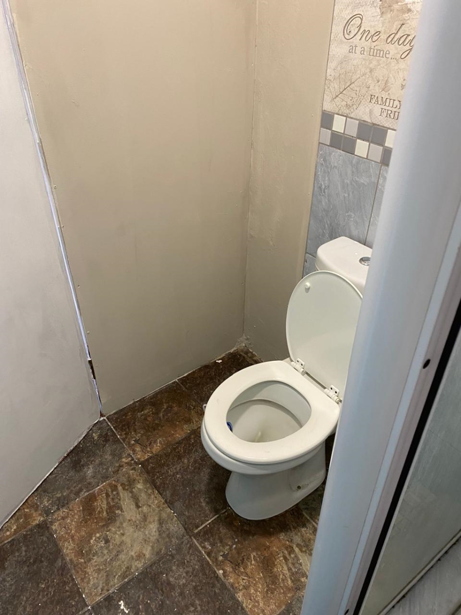 To Let 1 Bedroom Property for Rent in Eastleigh Ridge Gauteng