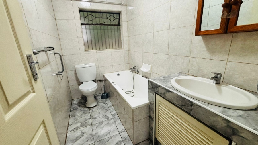 4 Bedroom Property for Sale in The Stewards Gauteng