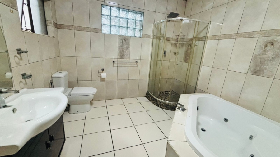 4 Bedroom Property for Sale in The Stewards Gauteng