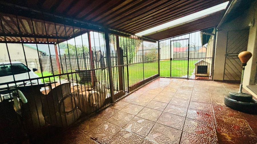 4 Bedroom Property for Sale in The Stewards Gauteng