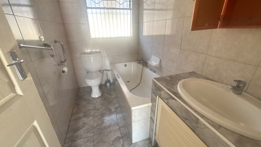 4 Bedroom Property for Sale in The Stewards Gauteng