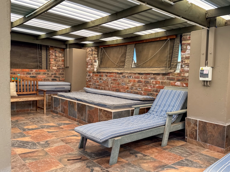 14 Bedroom Property for Sale in Mooilande Gauteng