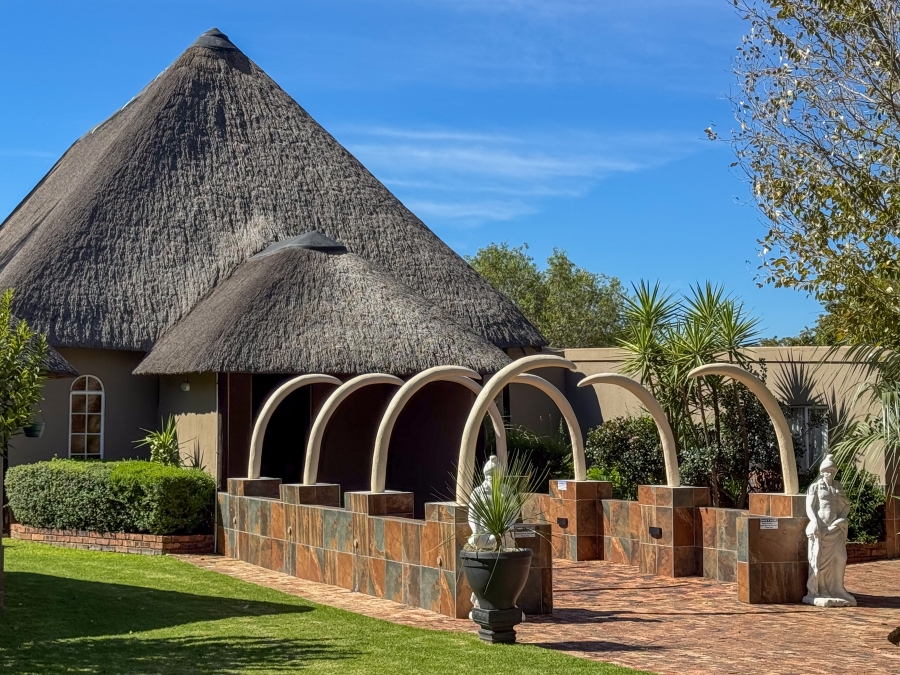 14 Bedroom Property for Sale in Mooilande Gauteng