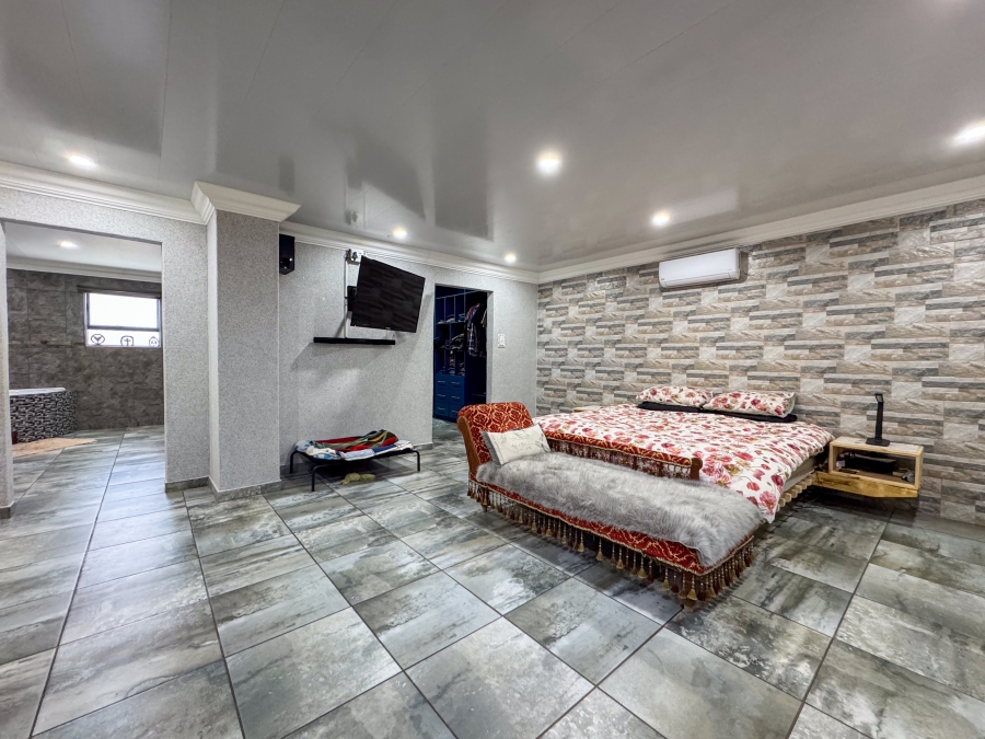 14 Bedroom Property for Sale in Mooilande Gauteng