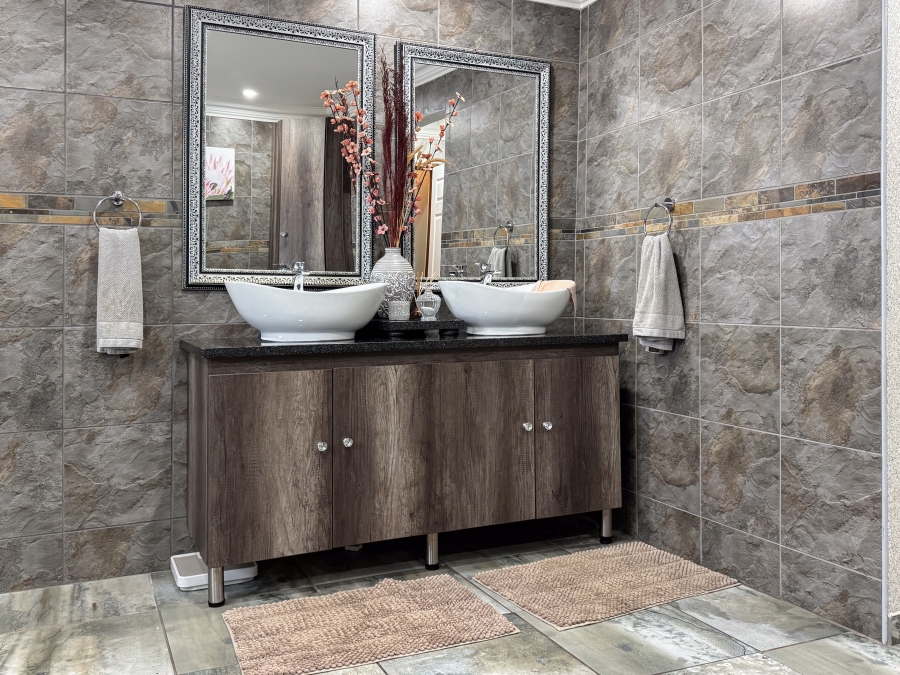 14 Bedroom Property for Sale in Mooilande Gauteng
