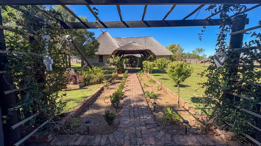 14 Bedroom Property for Sale in Mooilande Gauteng
