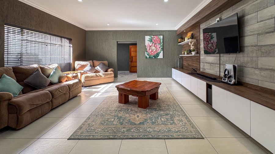 14 Bedroom Property for Sale in Mooilande Gauteng