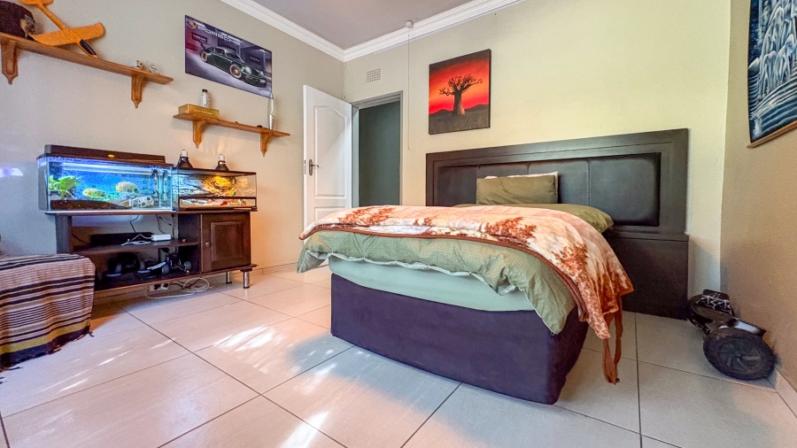14 Bedroom Property for Sale in Mooilande Gauteng