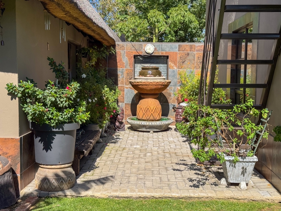 14 Bedroom Property for Sale in Mooilande Gauteng