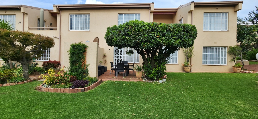 2 Bedroom Property for Sale in Bedford Park Gauteng