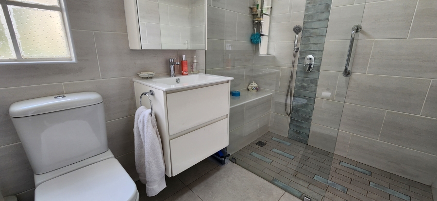 2 Bedroom Property for Sale in Bedford Park Gauteng