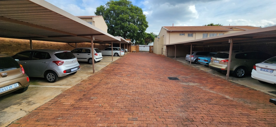 2 Bedroom Property for Sale in Bedford Park Gauteng