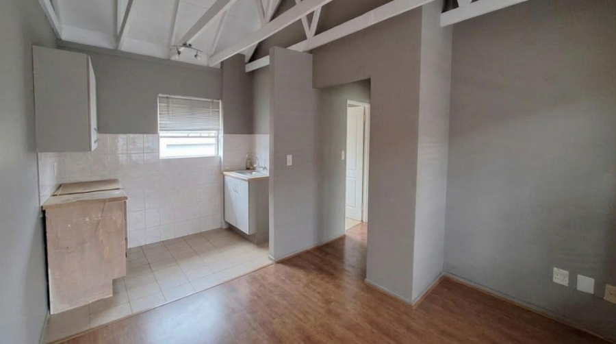 1 Bedroom Property for Sale in Glen Marais Gauteng
