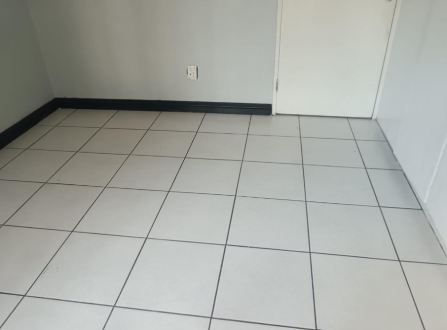 4 Bedroom Property for Sale in Parkhill Gardens Gauteng