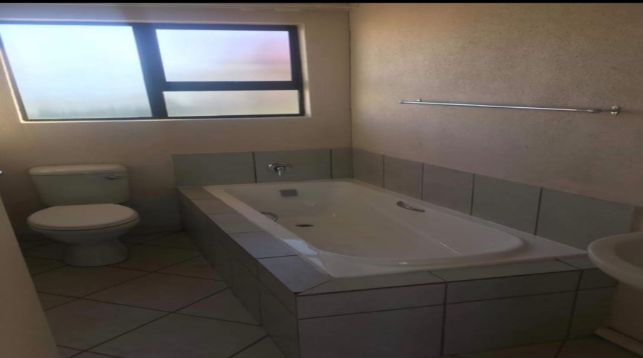 2 Bedroom Property for Sale in Beverley Hills Gauteng