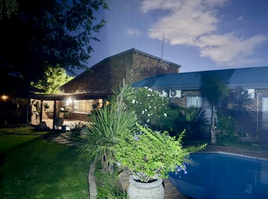 4 Bedroom Property for Sale in Vanderbijlpark SE 4 Gauteng