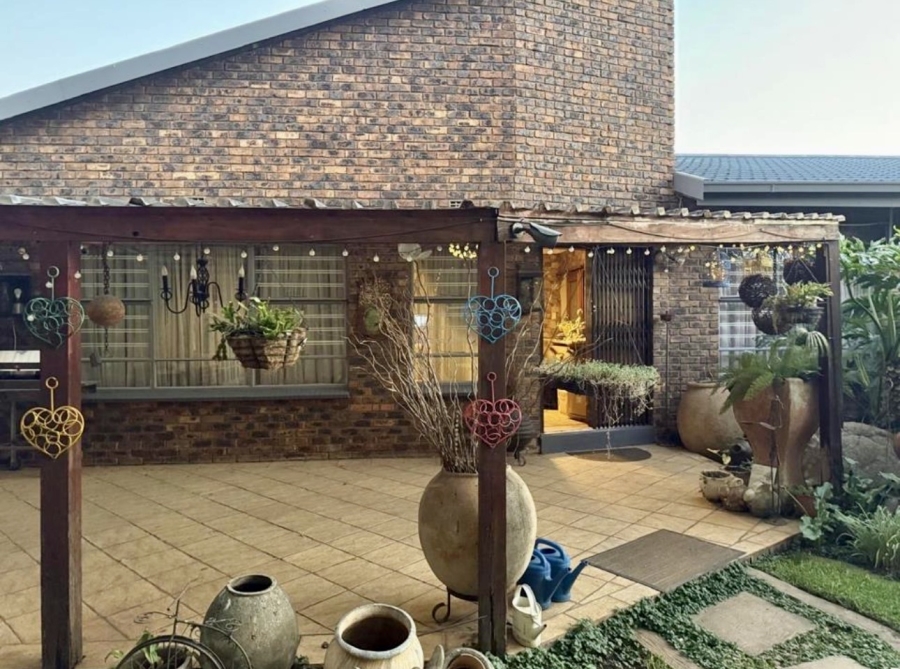 4 Bedroom Property for Sale in Vanderbijlpark SE 4 Gauteng