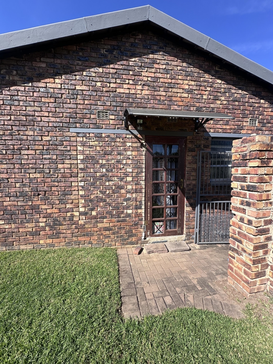 4 Bedroom Property for Sale in Vanderbijlpark SE 4 Gauteng