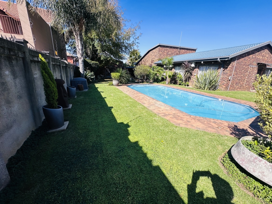 4 Bedroom Property for Sale in Vanderbijlpark SE 4 Gauteng