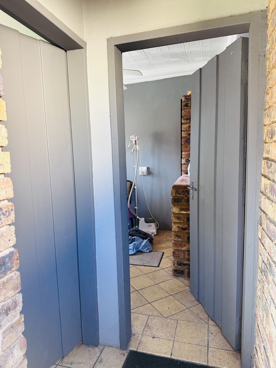 4 Bedroom Property for Sale in Vanderbijlpark SE 4 Gauteng