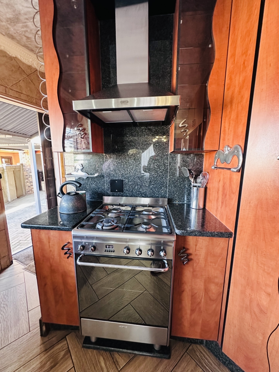 4 Bedroom Property for Sale in Vanderbijlpark SE 4 Gauteng