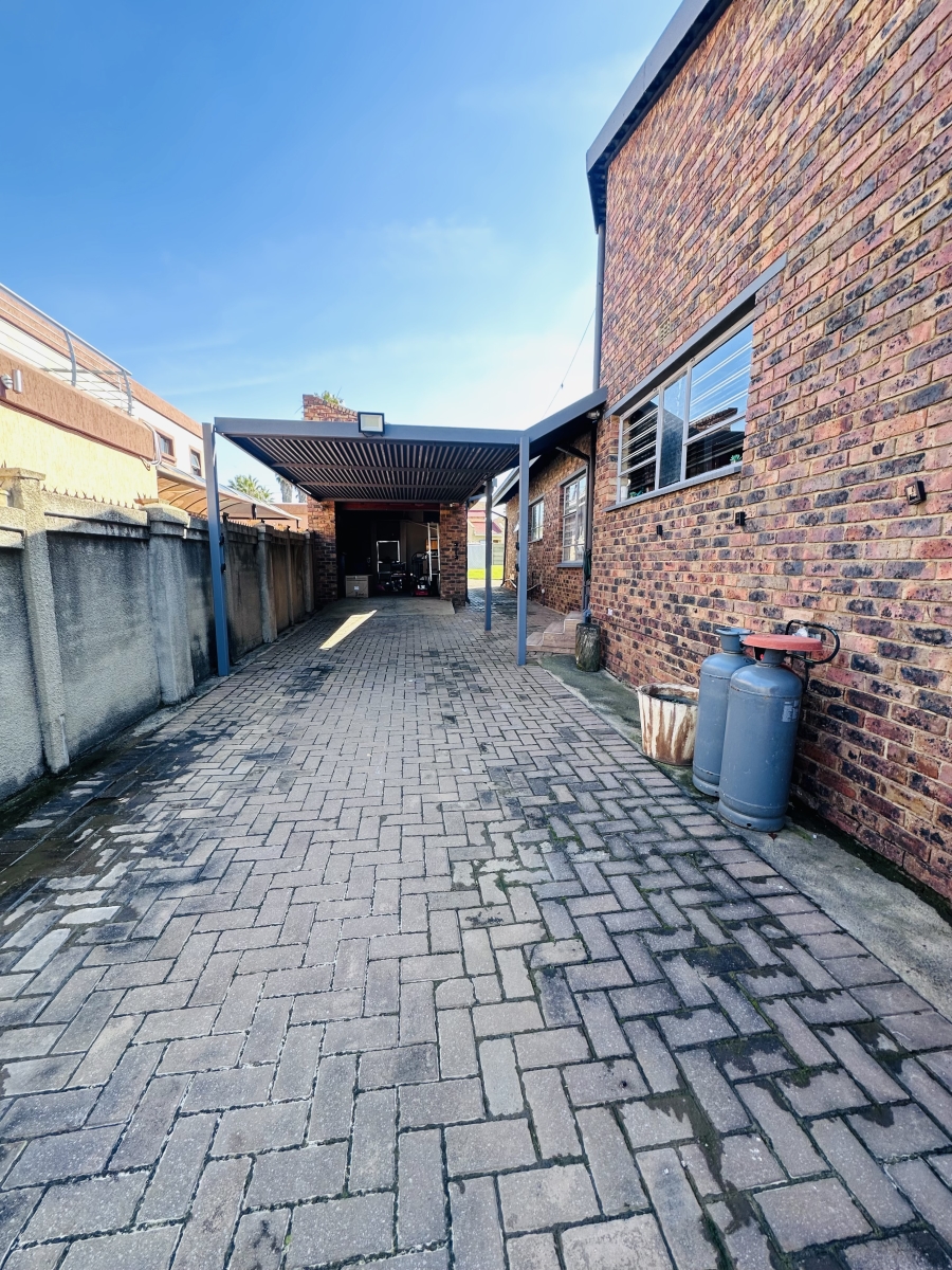 4 Bedroom Property for Sale in Vanderbijlpark SE 4 Gauteng