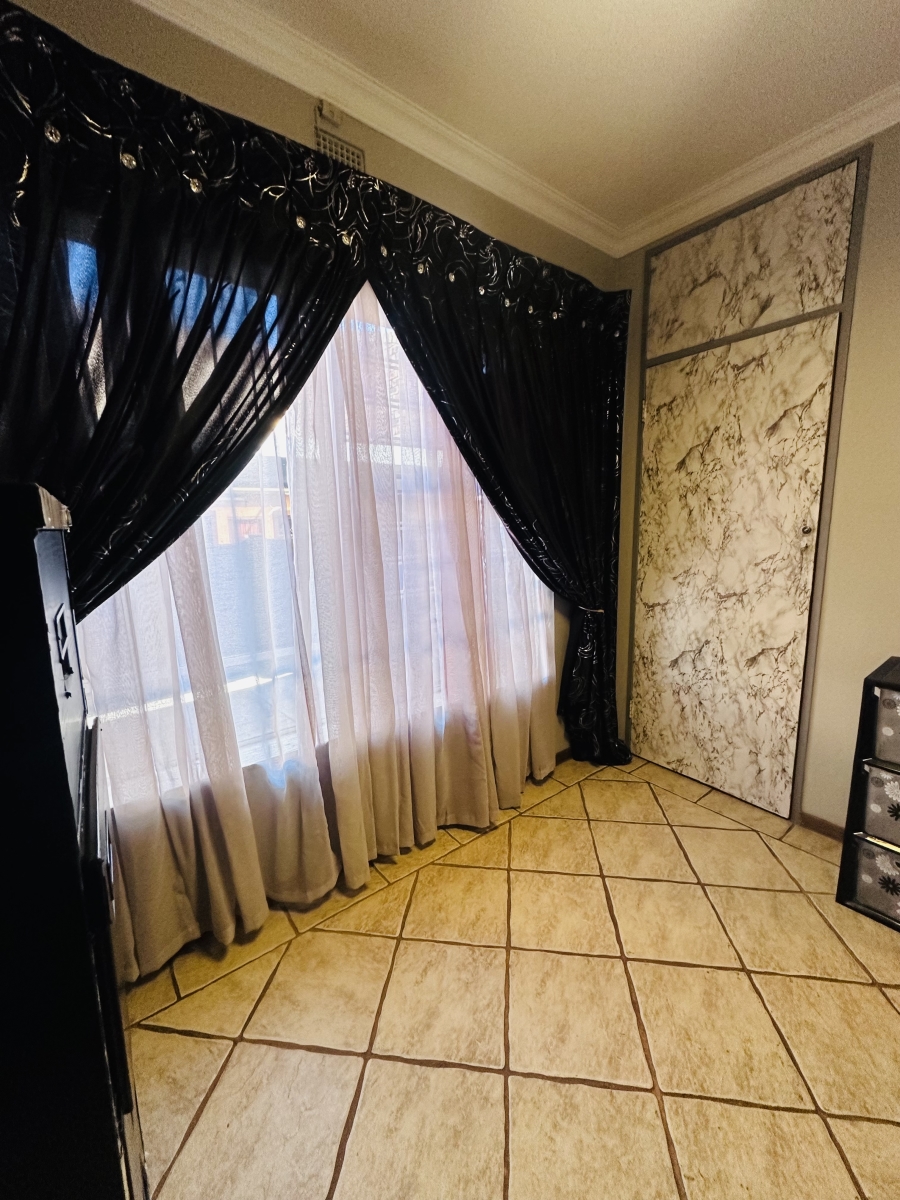 4 Bedroom Property for Sale in Vanderbijlpark SE 4 Gauteng