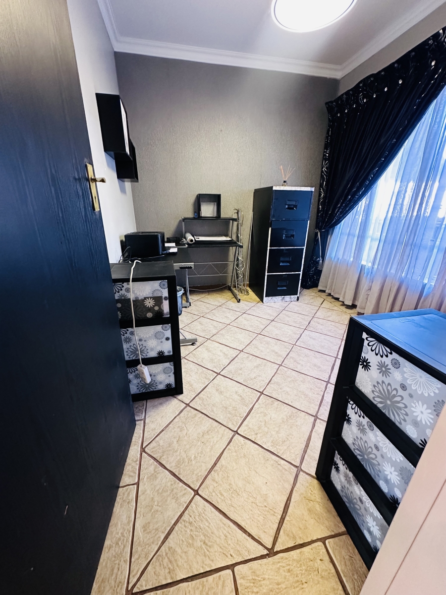 4 Bedroom Property for Sale in Vanderbijlpark SE 4 Gauteng