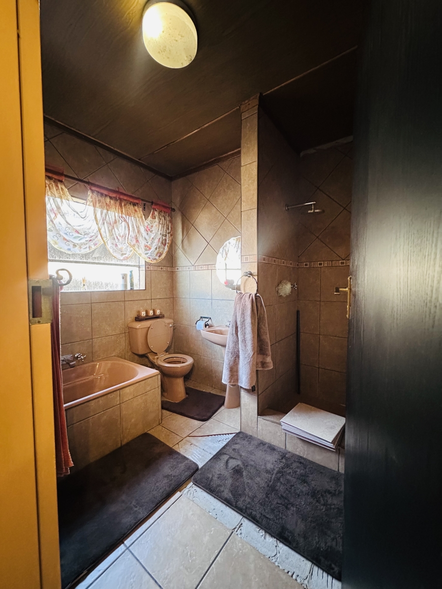 4 Bedroom Property for Sale in Vanderbijlpark SE 4 Gauteng