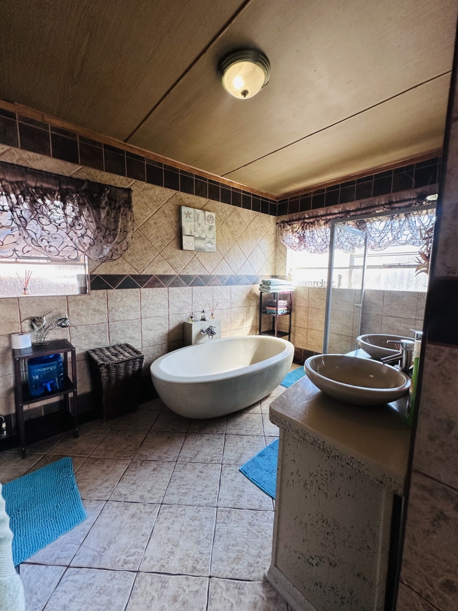 4 Bedroom Property for Sale in Vanderbijlpark SE 4 Gauteng