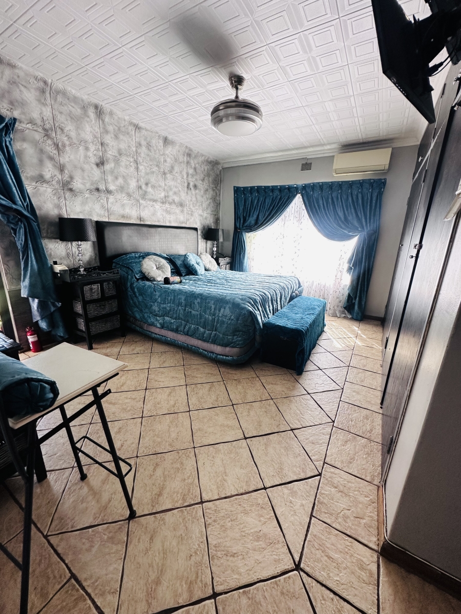 4 Bedroom Property for Sale in Vanderbijlpark SE 4 Gauteng