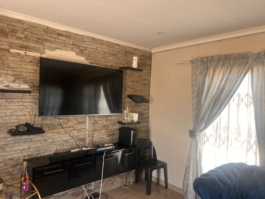2 Bedroom Property for Sale in Vanderbijlpark CE 7 Gauteng